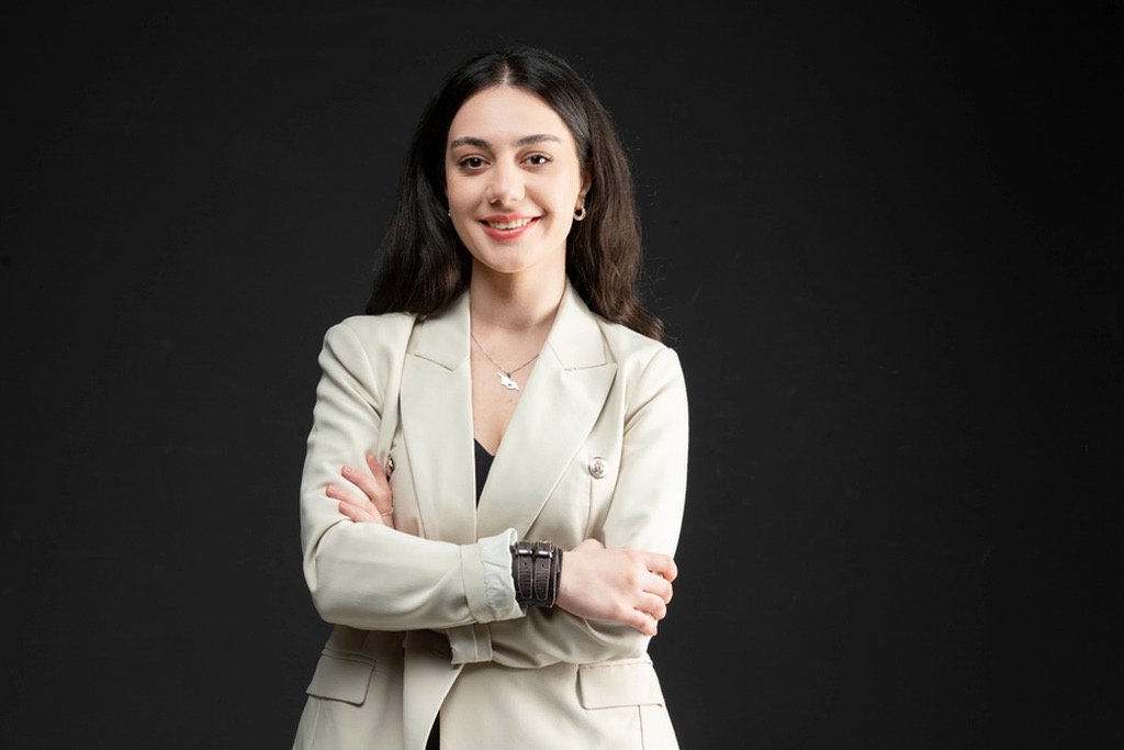 Elene Lomsadze