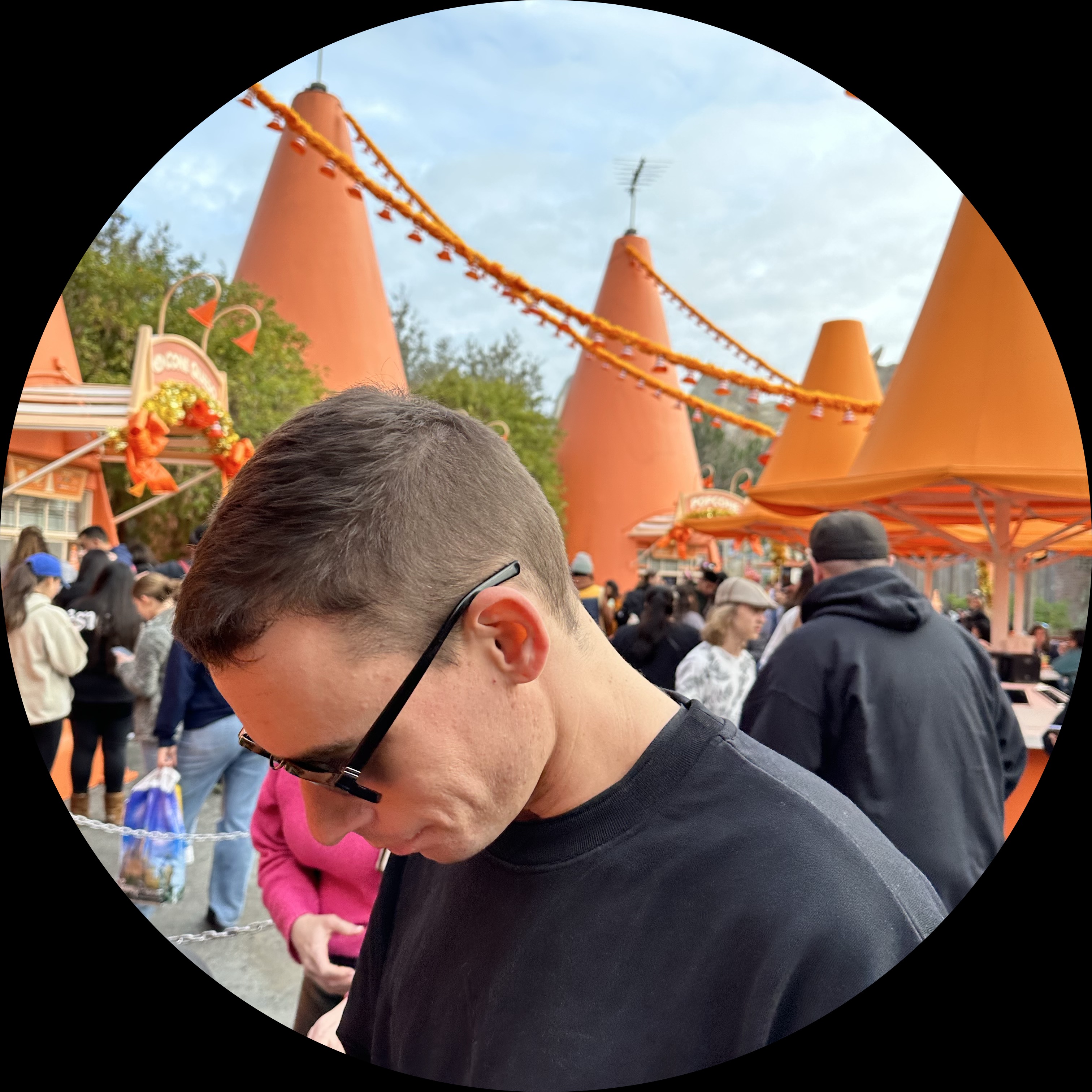 Edgar Pavlovsky · Luma