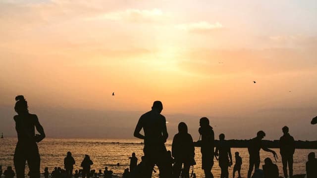 🎧 🌅 SHOW UP Sunrise Breathwork Session in English w. Inci (@xsenseslab)