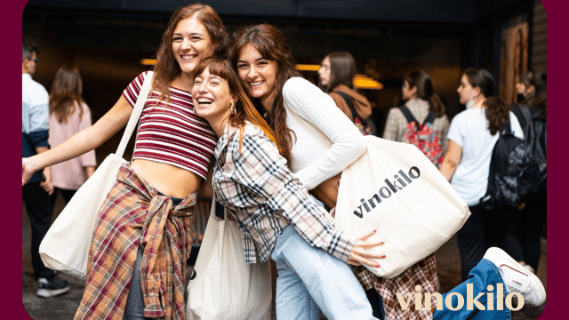 Vinokilo Lausanne · Vente de vêtements vintage au kilo