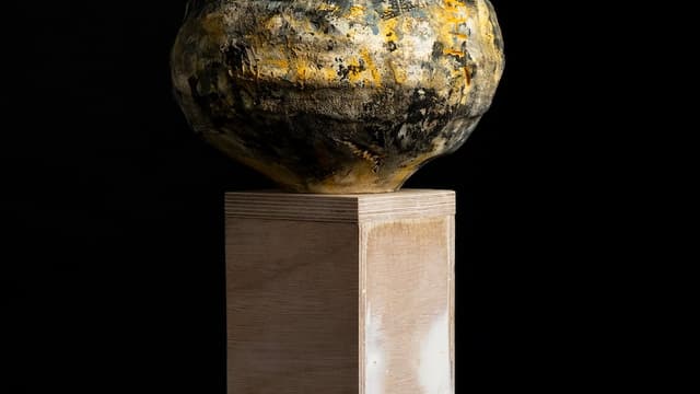 Broken Pots | In conversation