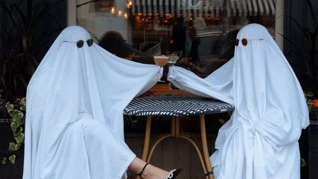 Halloween Hot Girl Walk