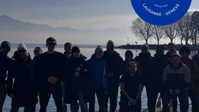Baignade froide dans le lac · Cold Water Swimming | The Cold Club · Lausanne (Ouchy)