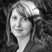 Profile picture for Stefanie Curtis