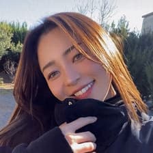 Profile picture for Lena Toshima