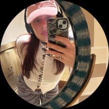 Profile picture for Katrina from Véa