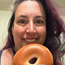 Profile picture for Amy Bee