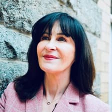 Profile picture for Maureen Hewitt