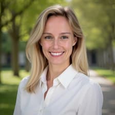Profile picture for Courtney Farr