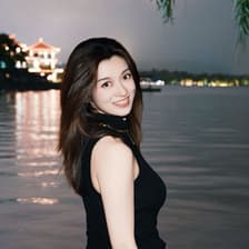 Profile picture for Carrie