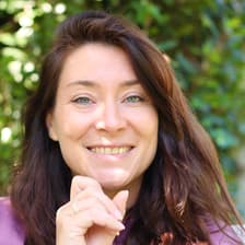 Profile picture for Hélène Briend