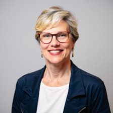 Profile picture for Sarah Hawkins