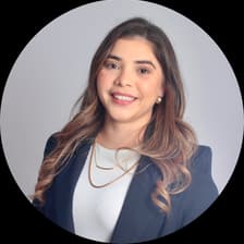 Profile picture for Amanda Andrade Aires