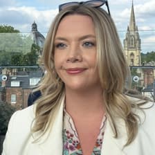 Profile picture for Phoebe Hull