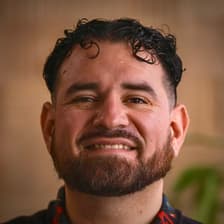 Profile picture for Willy Hernadnez