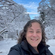 Profile picture for Julia Riseman