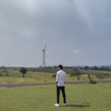 Profile picture for Yash Balpande