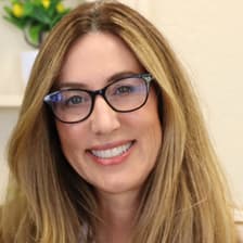 Profile picture for Dr. Robyn Lesser, DMD