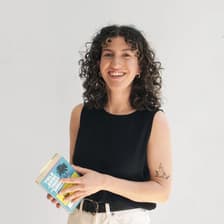 Profile picture for Zoë Holland