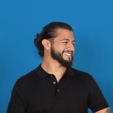 Profile picture for Luis Carchi