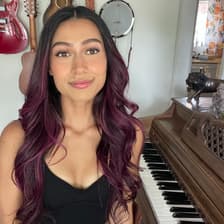 Profile picture for Julie Clark