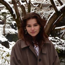 Profile picture for RYVEE