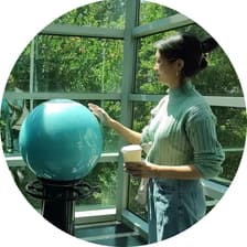 Profile picture for Joyce Mo