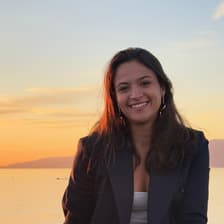 Profile picture for Isabel Zandonade