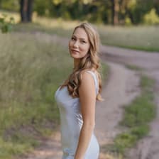 Profile picture for Elena