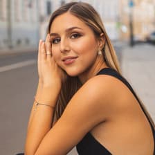 Profile picture for Alina Sol