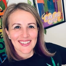 Profile picture for Holly Hatlo