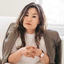 Profile picture for Tuya Bold