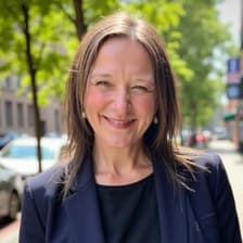 Profile picture for Sarah Noet