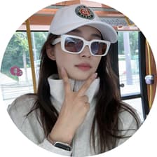 Profile picture for Claire Zeng