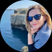 Profile picture for Lili Luchian