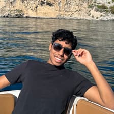 Profile picture for Trinayaan Hariharan