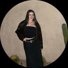 Profile picture for Nicole Bustamante