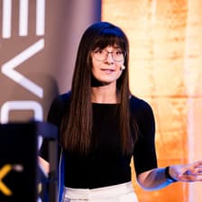 Profile picture for Olena Kutsenko (Confluent)