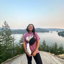 Profile picture for Donia