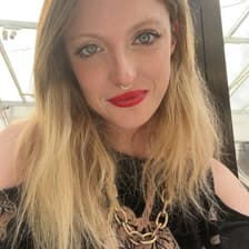Profile picture for Flora Michalon