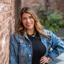 Profile picture for Julie Zinamon