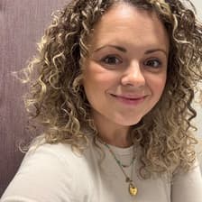 Profile picture for Rhian Wadsworth