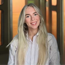 Profile picture for Elly Meenan