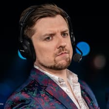 Profile picture for Derry Holt