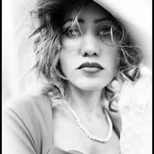 Profile picture for Fari (Model)