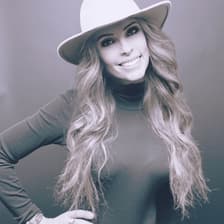 Profile picture for Carrie Hill