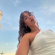 Profile picture for Bex Isabella | divinely wired