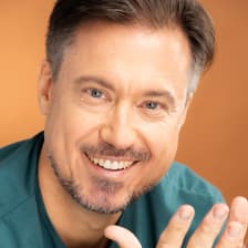 Profile picture for Harris Warren