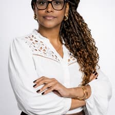 Profile picture for Alexandra Romana