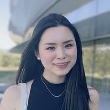 Profile picture for Julia Wu